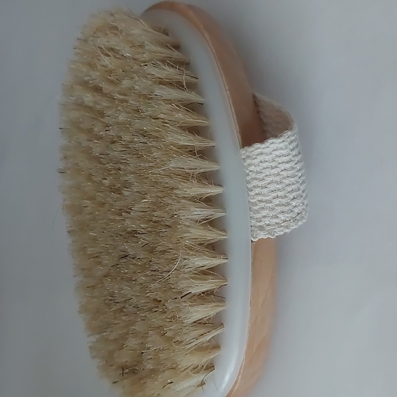 FREE with Bunfle, NWOT  MASSAGE BRUSH  from BELIEF - Picture 2 of 4